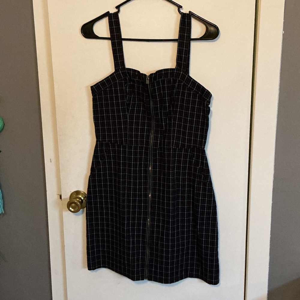 Black Plaid Zip-Front Sleeveless Dress